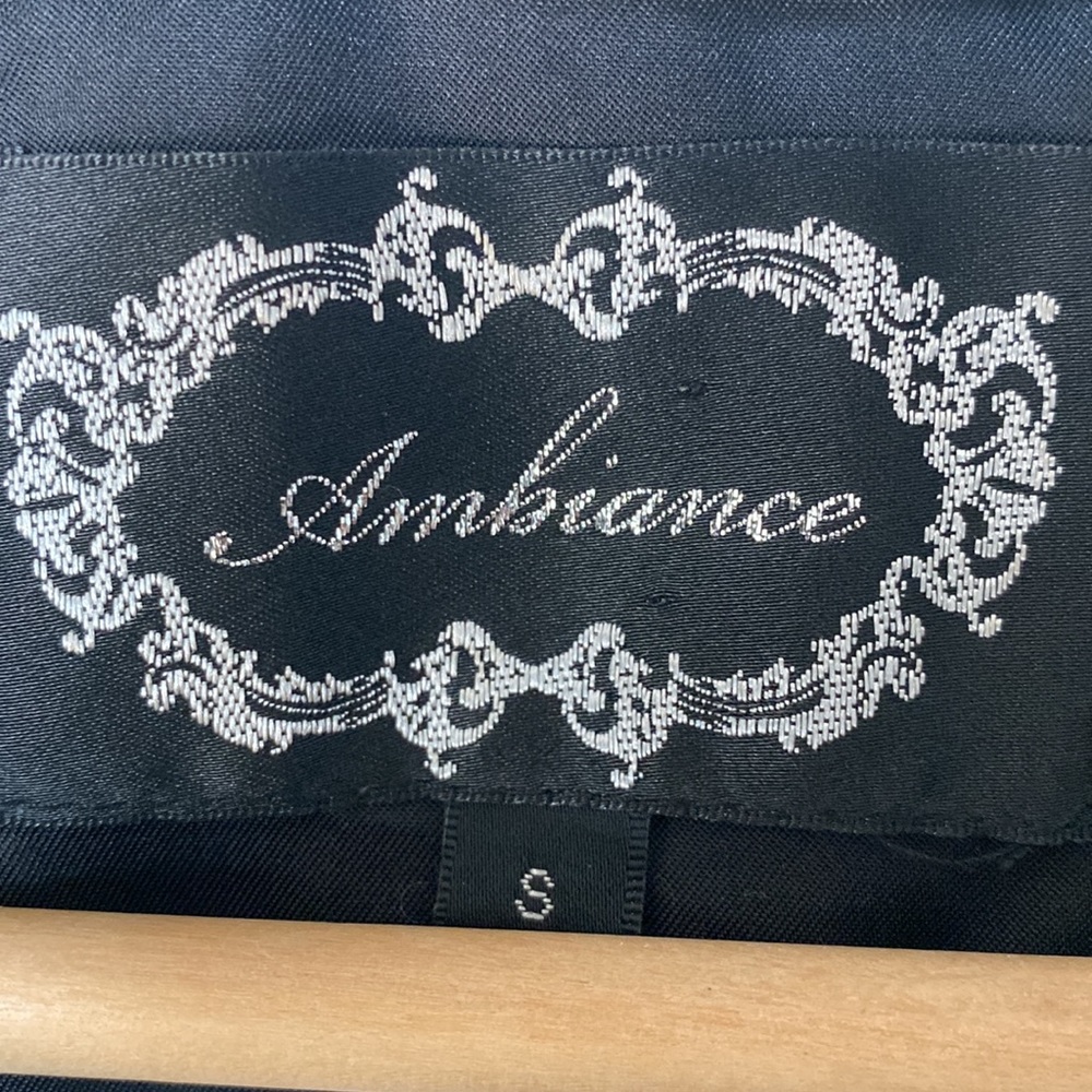 Jacket - Picture 2 of 7